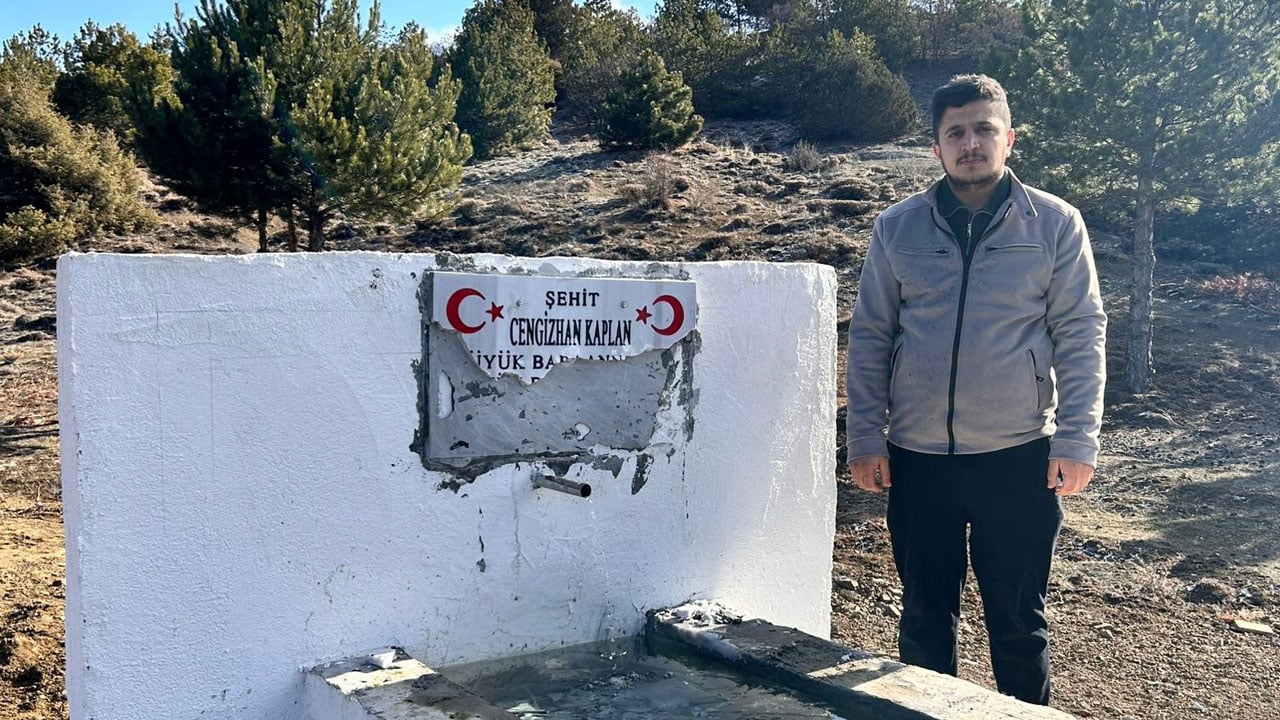 Foto - Aile "tehdit edildik" dedi! Şehidin anısına büyük saygısızlık