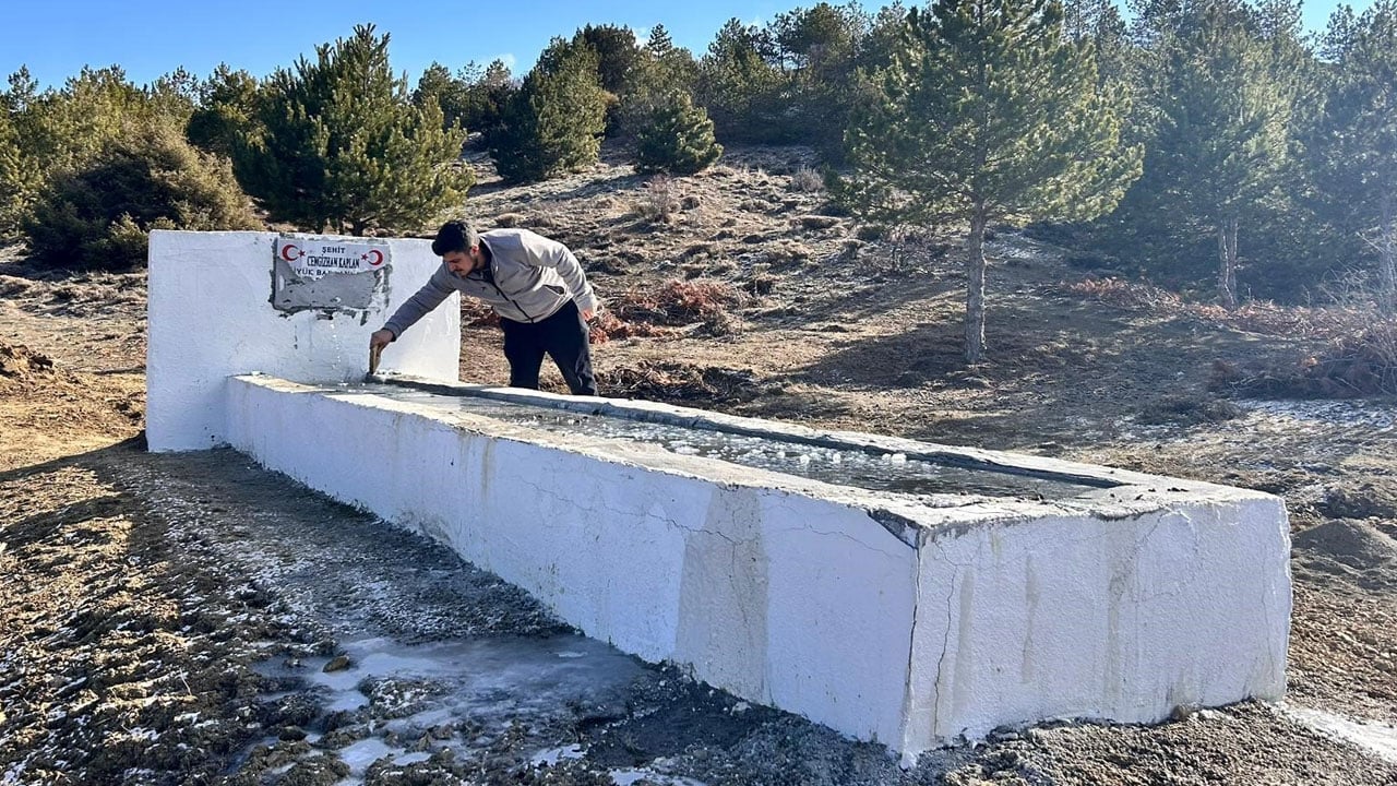 Foto - Aile "tehdit edildik" dedi! Şehidin anısına büyük saygısızlık