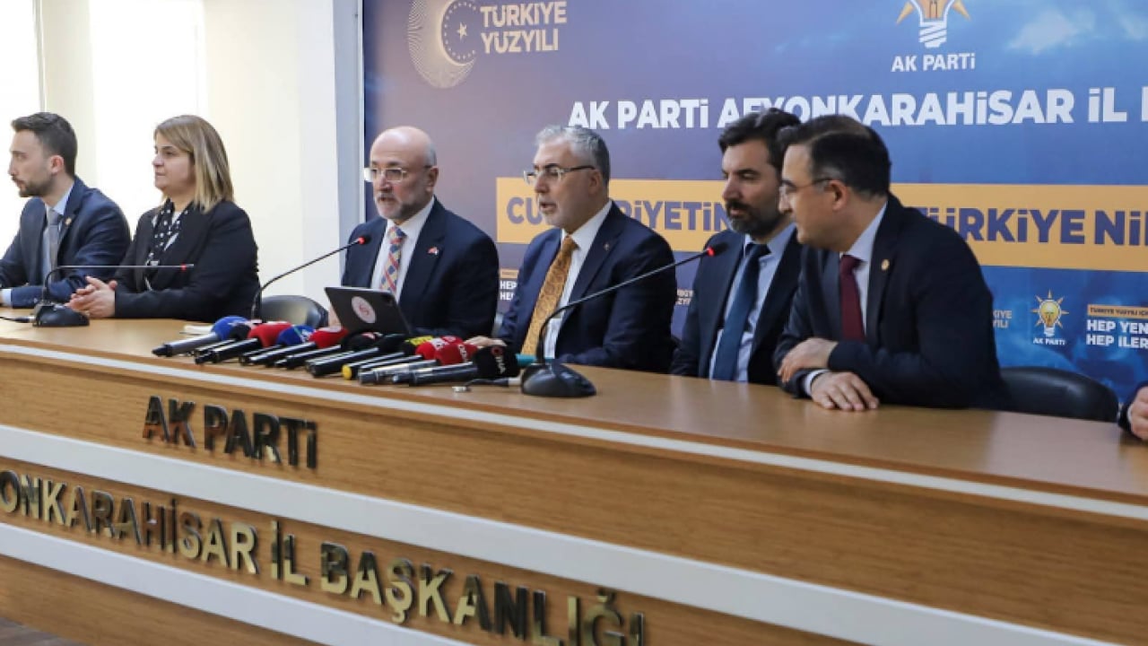 Foto - AK Parti Afyonkarahisar, Bakan Vedat Işıkhan'ı ağırladı