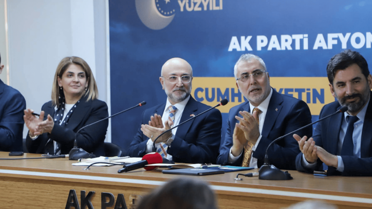 Foto - AK Parti Afyonkarahisar, Bakan Vedat Işıkhan'ı ağırladı