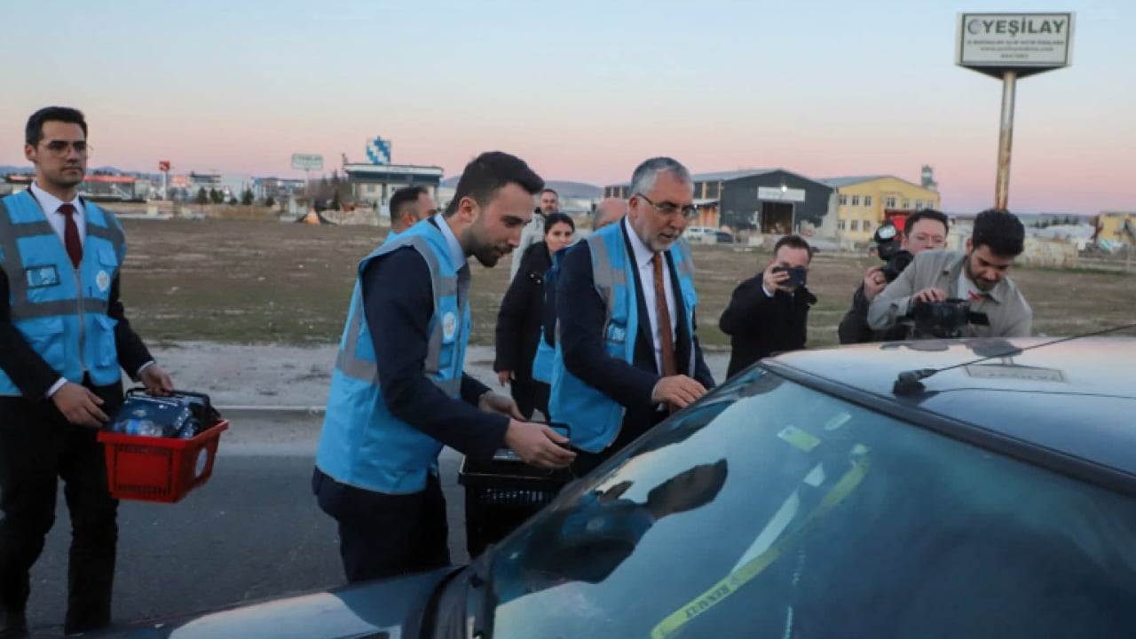 Foto - AK Parti Afyonkarahisar, Bakan Vedat Işıkhan'ı ağırladı