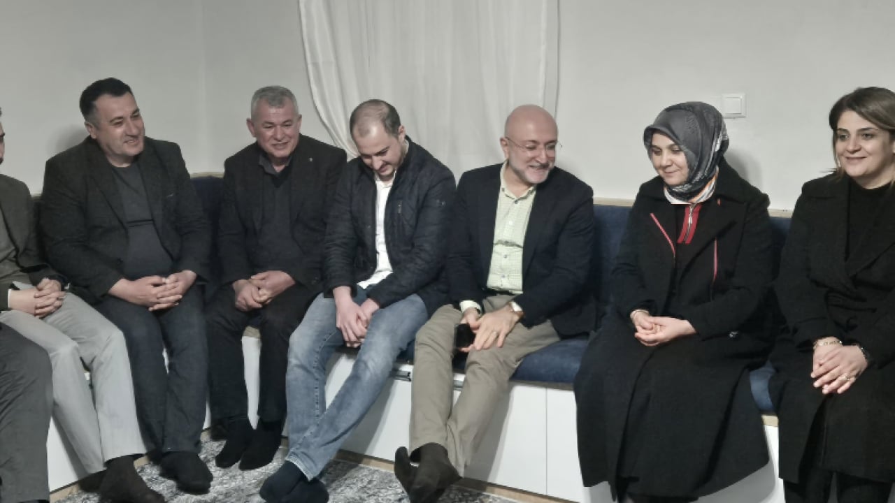 Foto - AK Parti Afyonkarahisar heyeti, Kayıhan'da sahur programında buluştu...