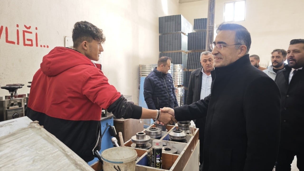 Foto - AK Parti Afyonkarahisar Milletvekili Dr. Hasan Arslan’dan CHP’ye Sert Eleştiriler! "Dezenformasyon ve İkiyüzlülük" Tepkisi 