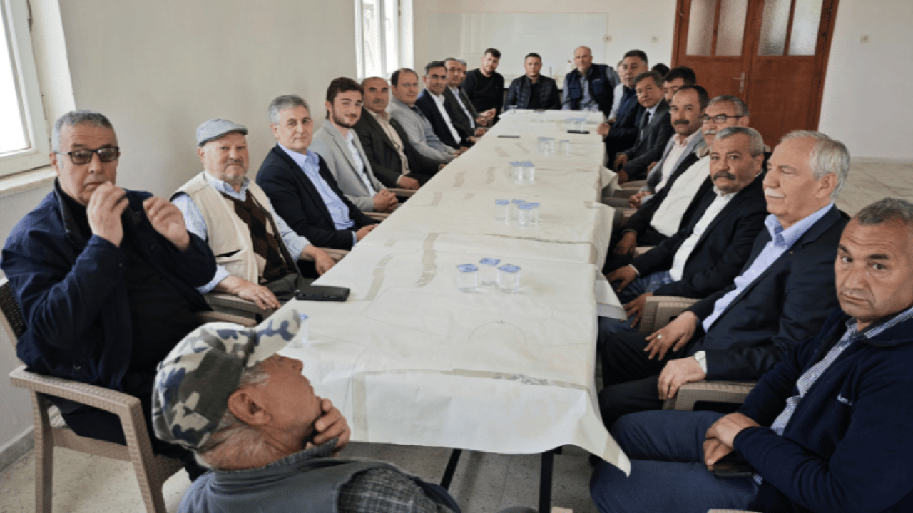 Foto - AK Parti Afyonkarahisar Milletvekili Hasan Arslan sahada... 