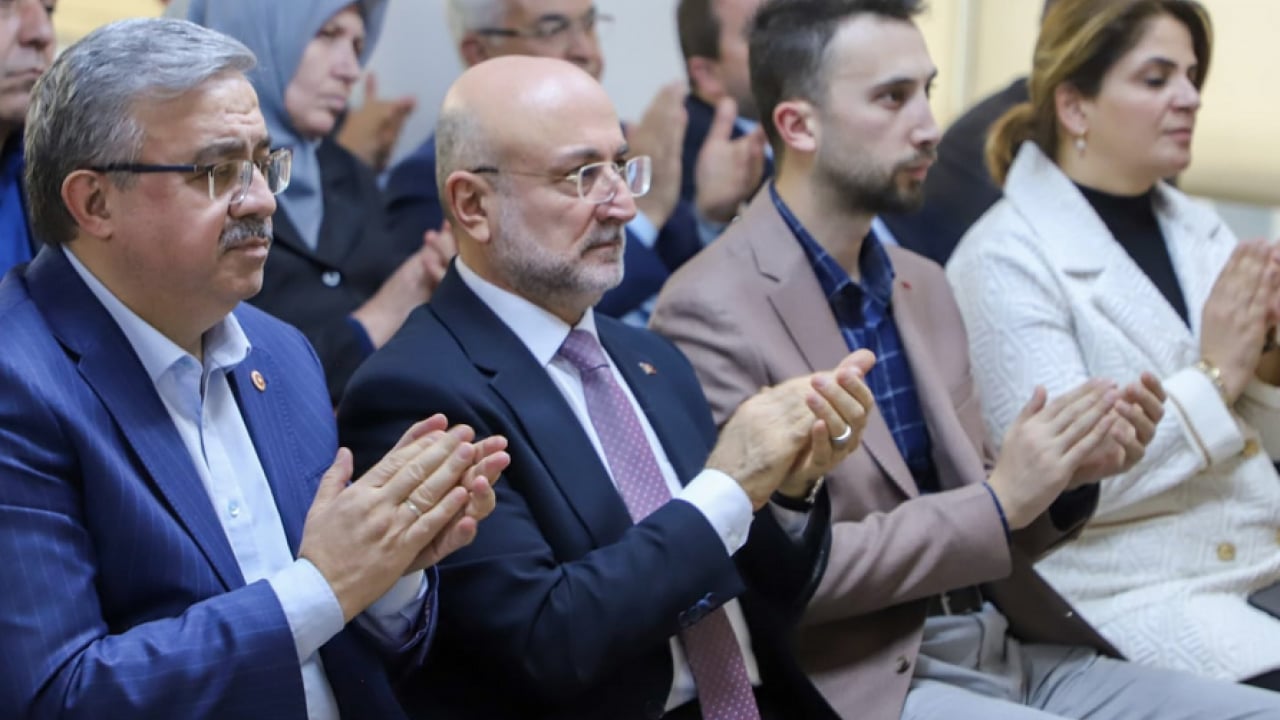 Foto - AK Parti Afyonkarahisar teşkilatı Cumhurbaşkanı Erdoğan ile VKS üzerinden bayramlaştı