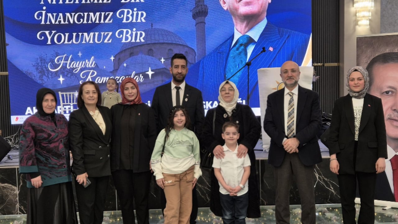 Foto - AK Parti Afyonkarahisar'da şehit ve gazi aileleri iftarında buluştu 