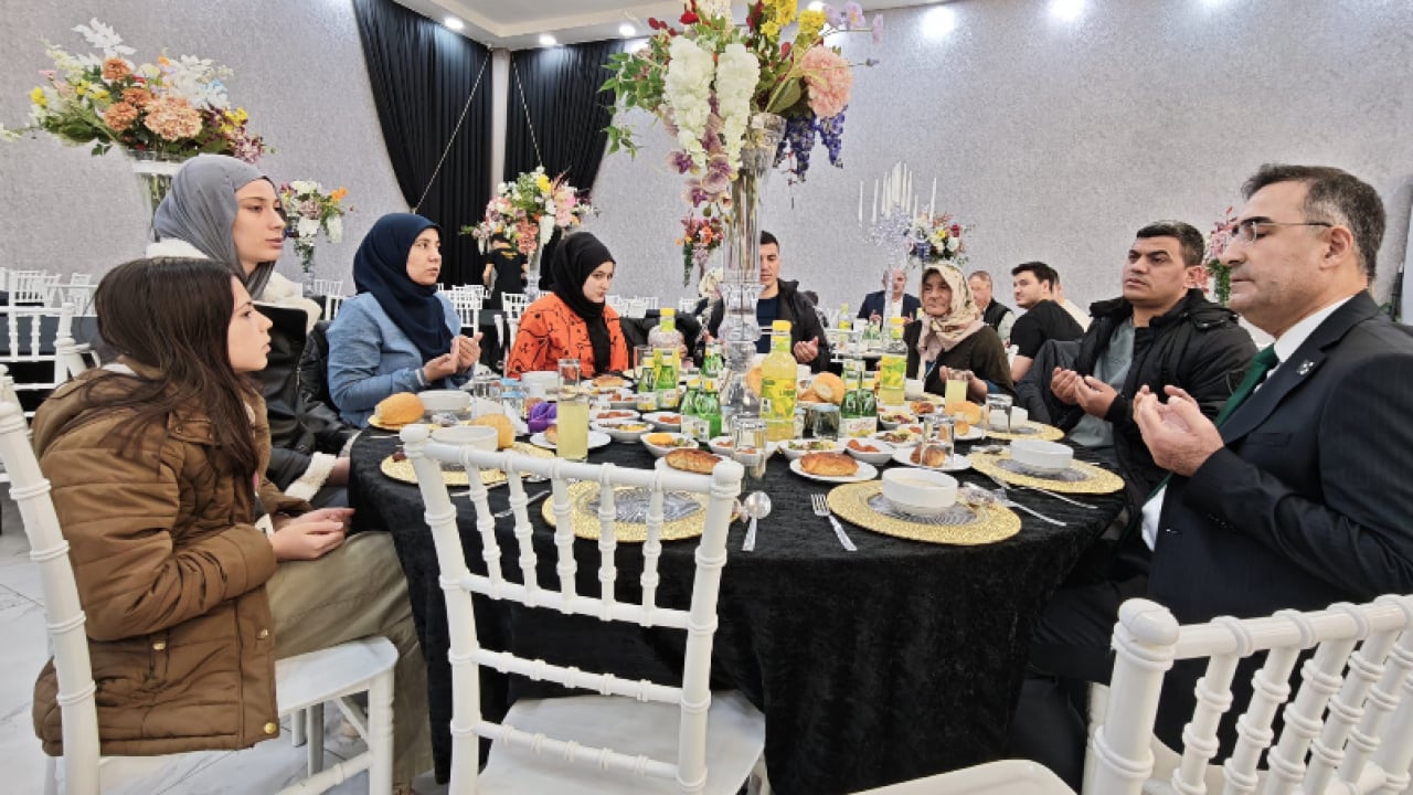 Foto - AK Parti Afyonkarahisar'da şehit ve gazi aileleri iftarında buluştu 