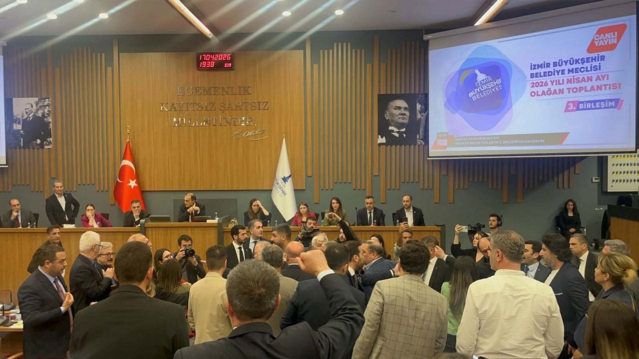 Foto - AK Parti Grubuna söz verilmedi! Belediye Meclisi’nde önce zam sonra arbede