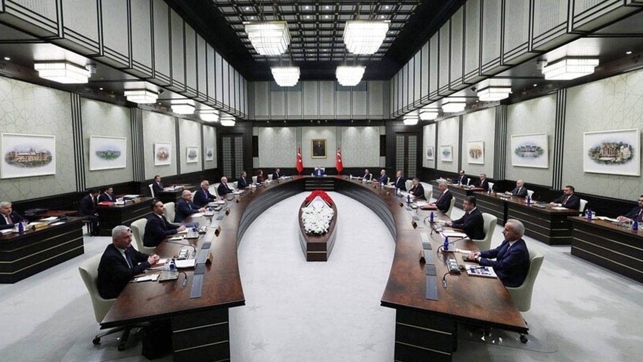 Foto - AK Parti kampına damga vurdu! Cumhurbaşkanı Erdoğan’dan kurmaylarına kritik uyarı: Bunu hemen sona erdirin 