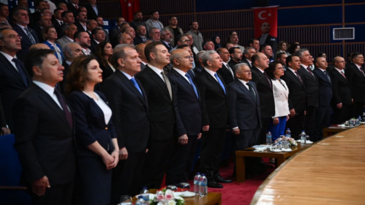 Foto - AK Parti ve CHP’den herkesi ters köşe yapan anlaşma! Mansur Yavaş yeniden başkan seçildi