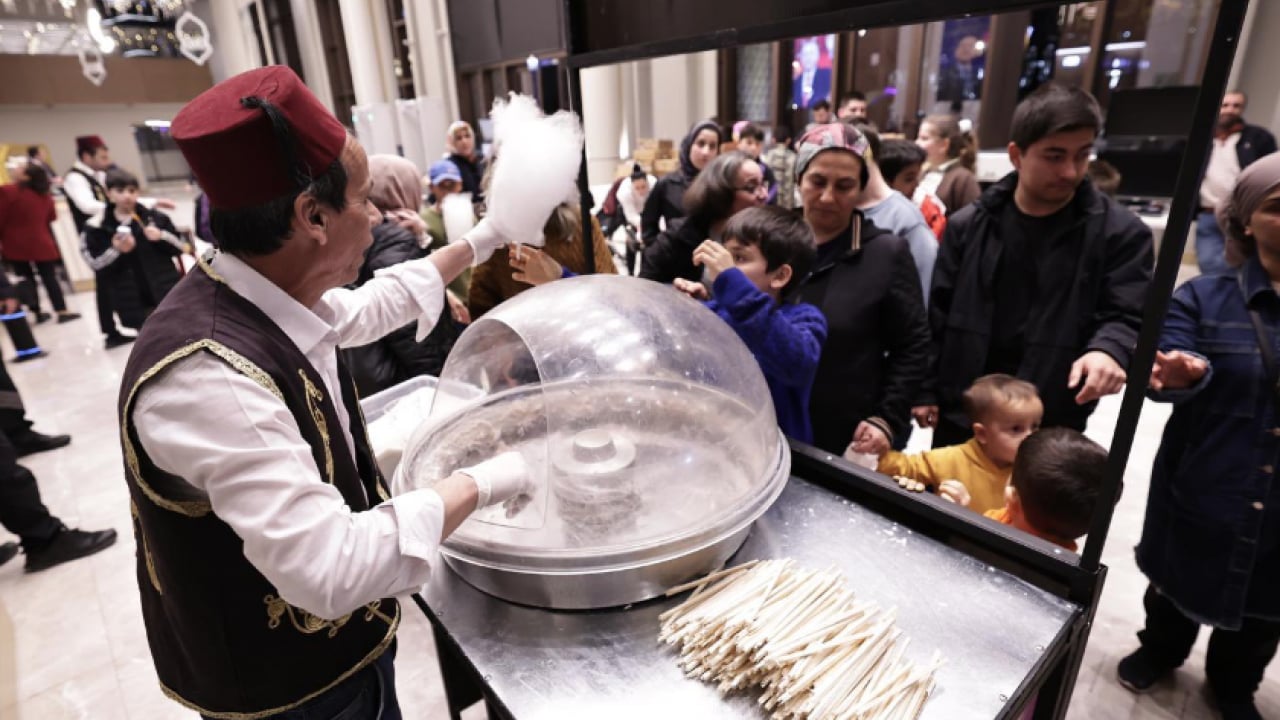 Foto - AK Parti'den çocuklara anlamlı iftar: 500 çocuğa bayram sevinci...
