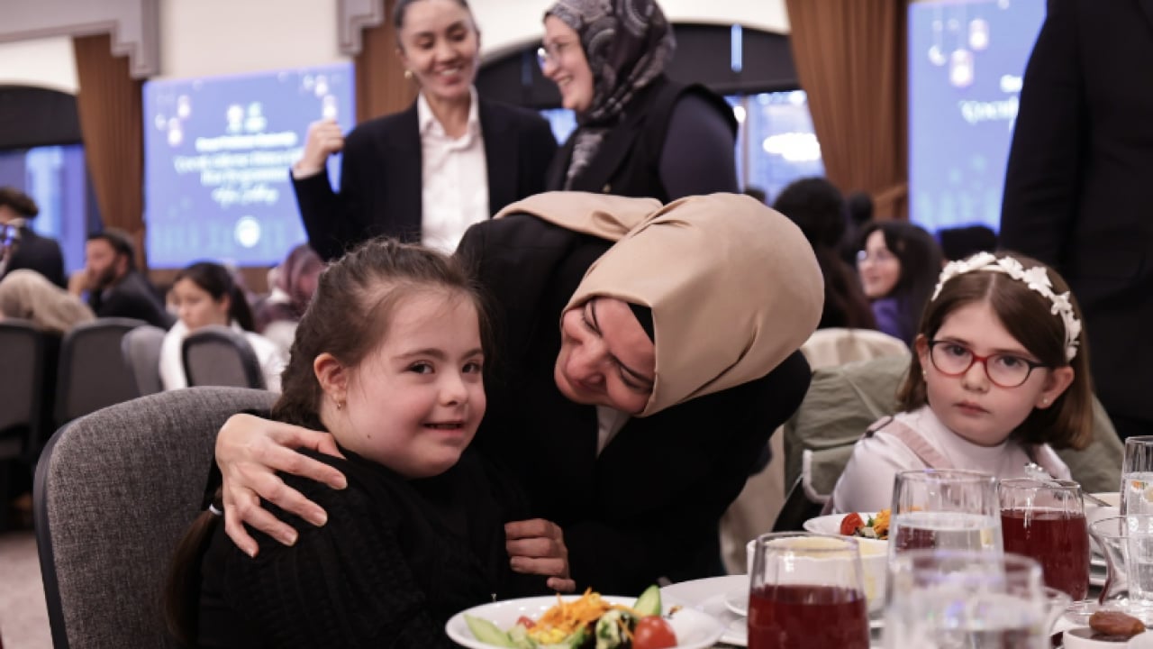 Foto - AK Parti'den çocuklara anlamlı iftar: 500 çocuğa bayram sevinci...