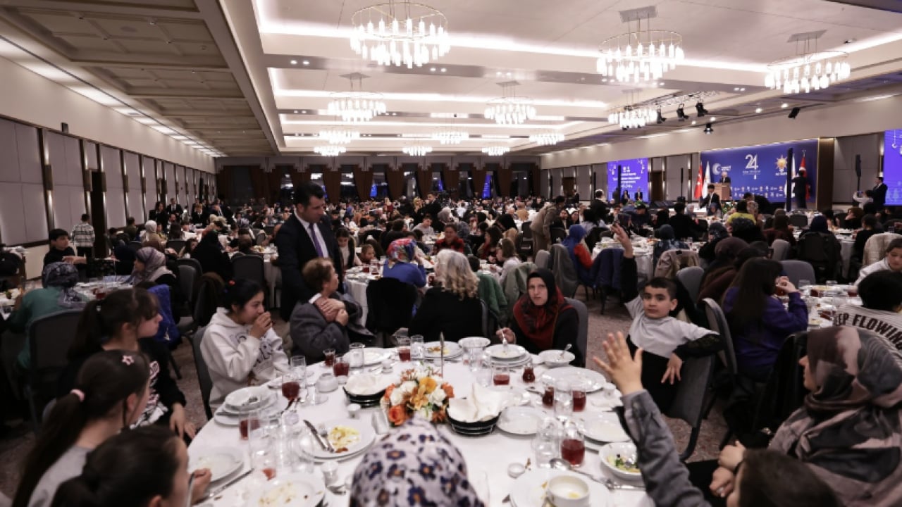 Foto - AK Parti'den çocuklara anlamlı iftar: 500 çocuğa bayram sevinci...