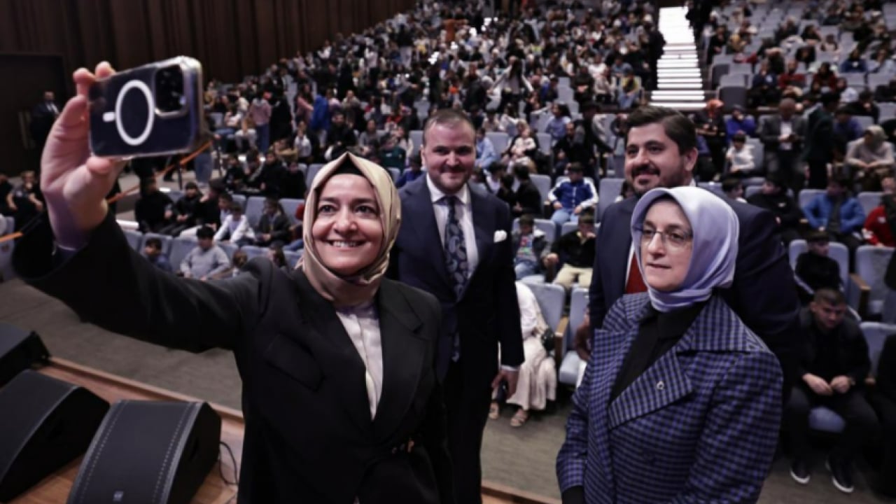 AK Parti'den çocuklara anlamlı iftar: 500 çocuğa bayram sevinci...