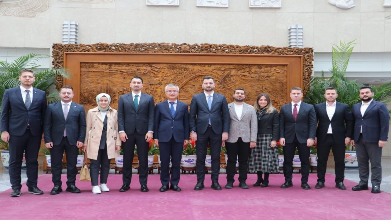 Foto - AK Parti’den, "Hiç yakışmadı" dedirten Çin hamlesi: Gerçekten yazık