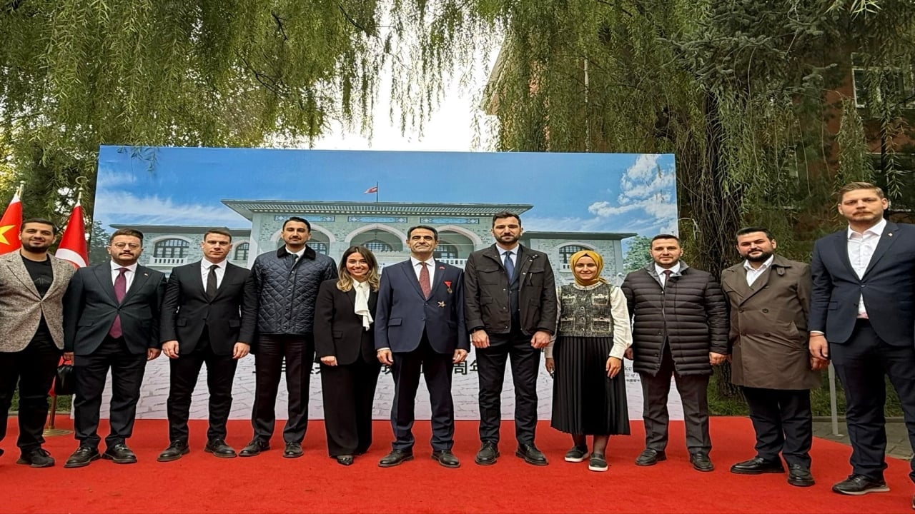 Foto - AK Parti’den, "Hiç yakışmadı" dedirten Çin hamlesi: Gerçekten yazık