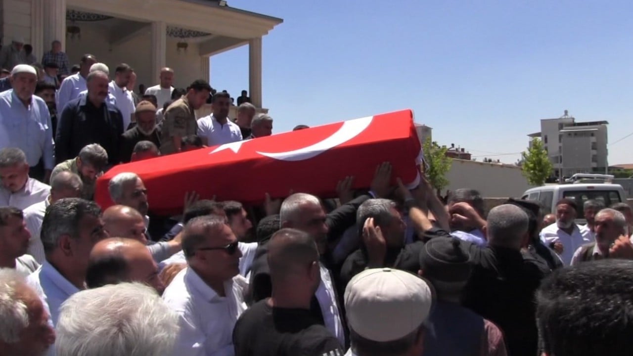 AK Partili belediye başkanı son yolculuğuna uğurlandı