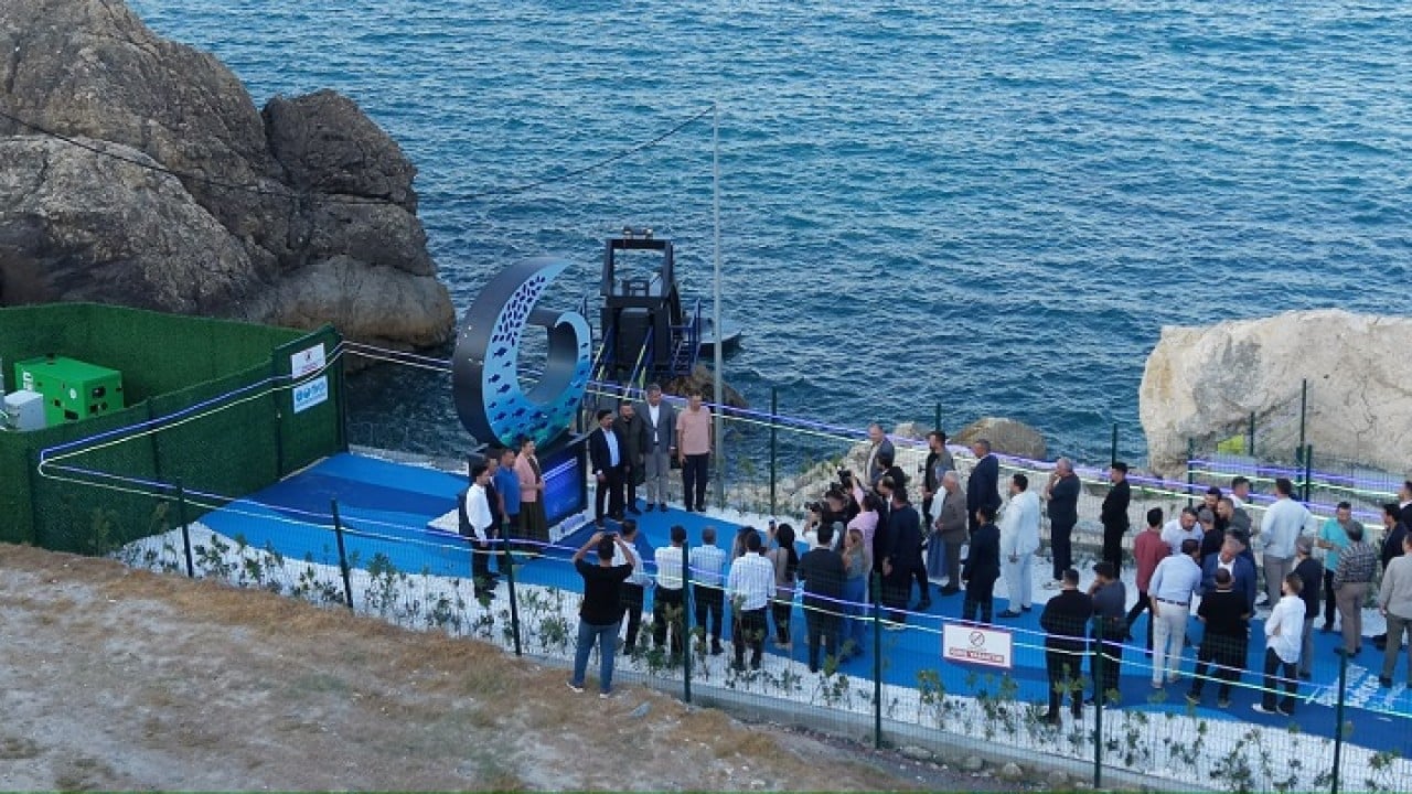 Foto - AK Partili belediyeden Türkiye’de bir ilk Hırçın dalgalar enerjiye dönüştü