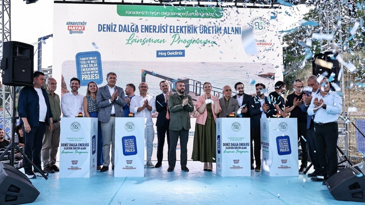 Foto - AK Partili belediyeden Türkiye’de bir ilk Hırçın dalgalar enerjiye dönüştü
