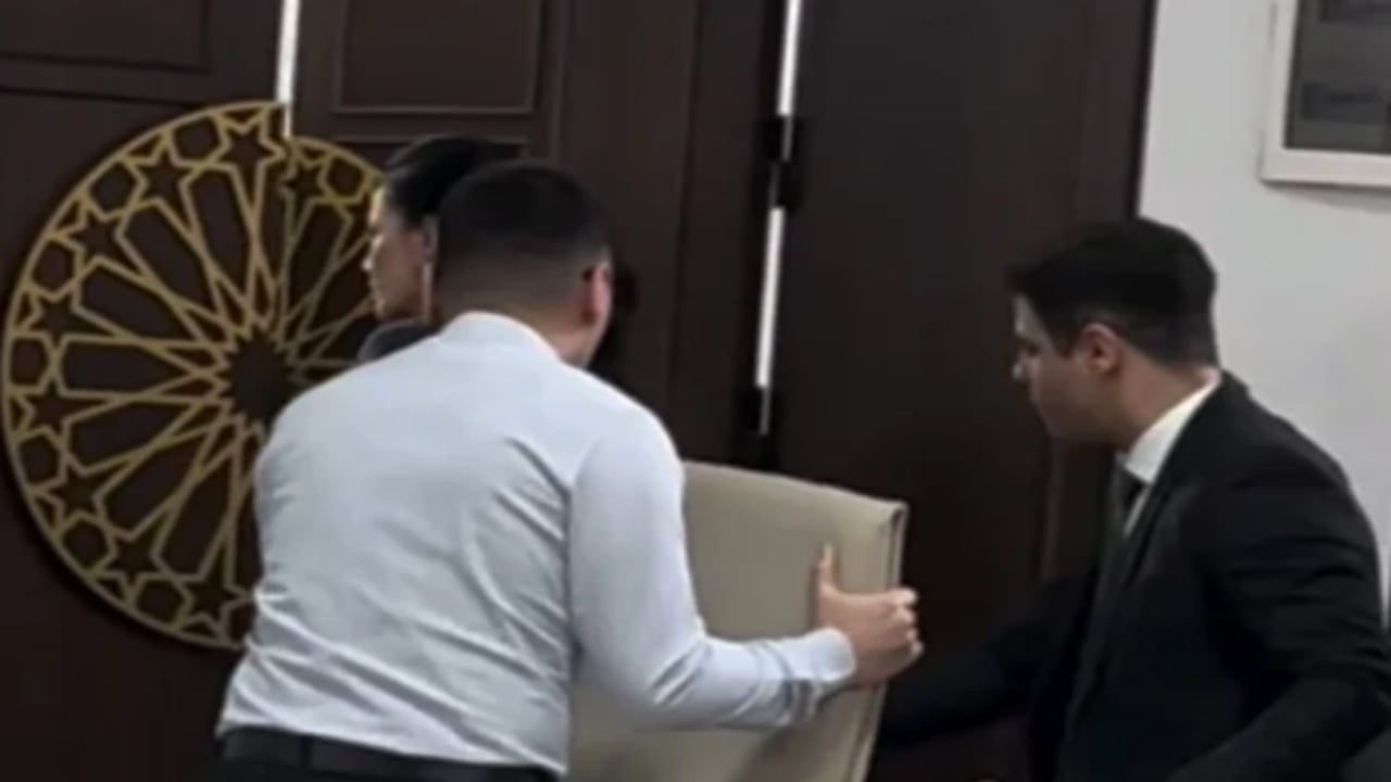 Foto - AK Partili milletvekiline toplantı şoku! Resmen neye uğradığını şaşırdı