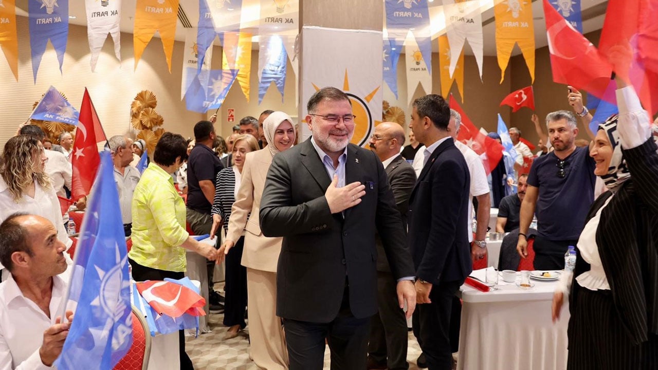 Foto - AK Parti’li Saygılı'dan CHP'ye: Ne millet ne hizmet! Tüm dertleri koltuk kavgası!