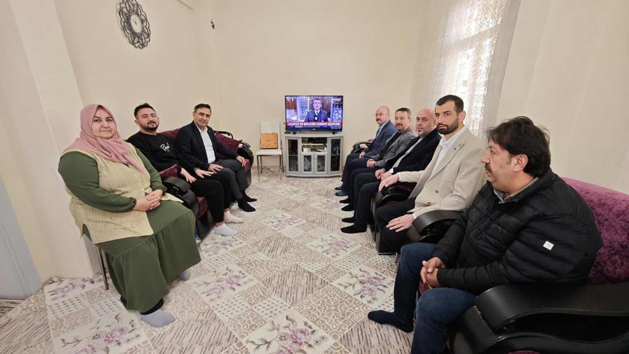 Foto - AK Partili vekil CHP'lileri tek lafıyla bitirdi: Seçim yok ama...