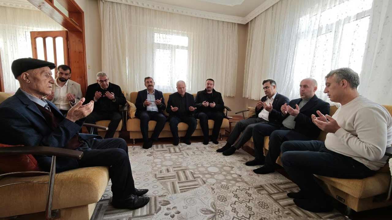 Foto - AK Partili vekil CHP'lileri tek lafıyla bitirdi: Seçim yok ama...