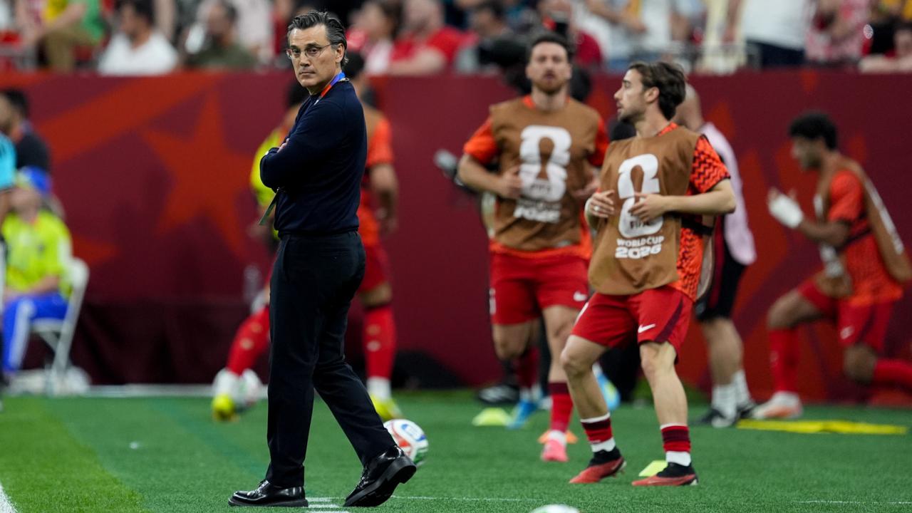 Foto - AK Partili vekilden manidar paylaşım! TFF Başkanı ve Montella’ya üstü kapalı istifa çağrısı