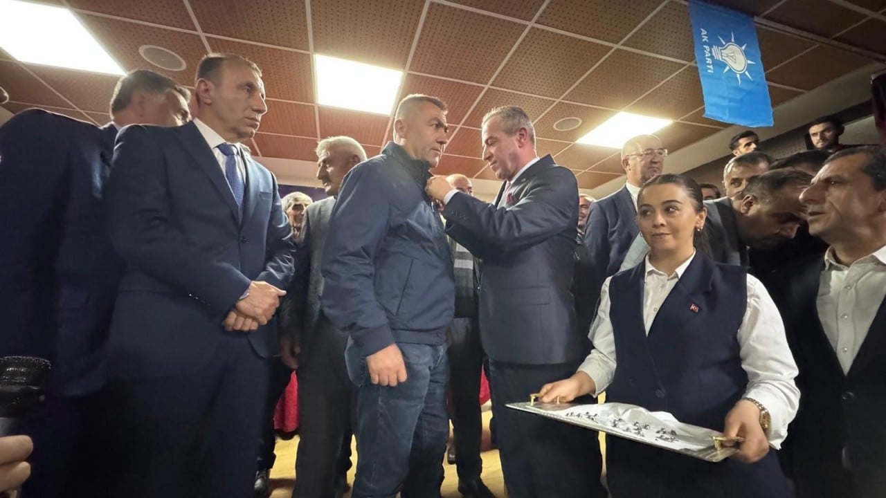 Foto - "AK Partililer kulağıma fısıldadı" demişti… Davutoğlu’nun partisinde 35 yeni istifa! Hepsi AK Parti’ye katıldı