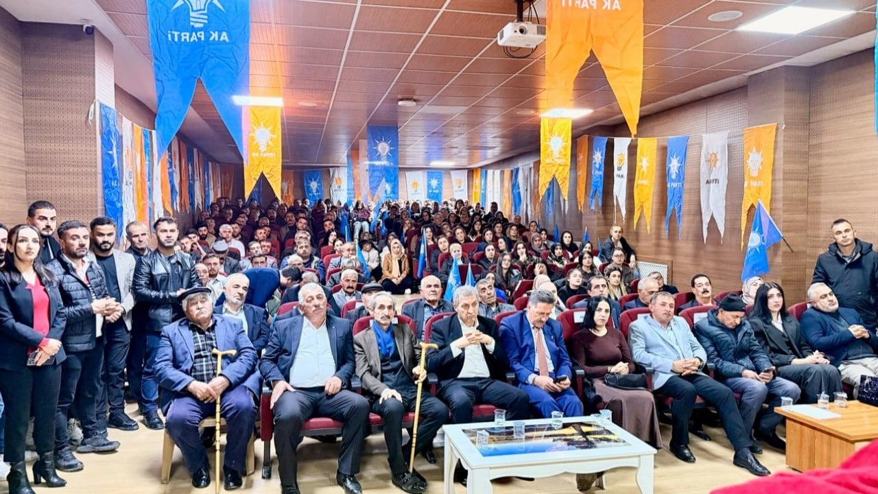 Foto - "AK Partililer kulağıma fısıldadı" demişti… Davutoğlu’nun partisinde 35 yeni istifa! Hepsi AK Parti’ye katıldı