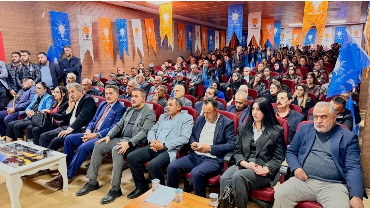 Foto - "AK Partililer kulağıma fısıldadı" demişti… Davutoğlu’nun partisinde 35 yeni istifa! Hepsi AK Parti’ye katıldı