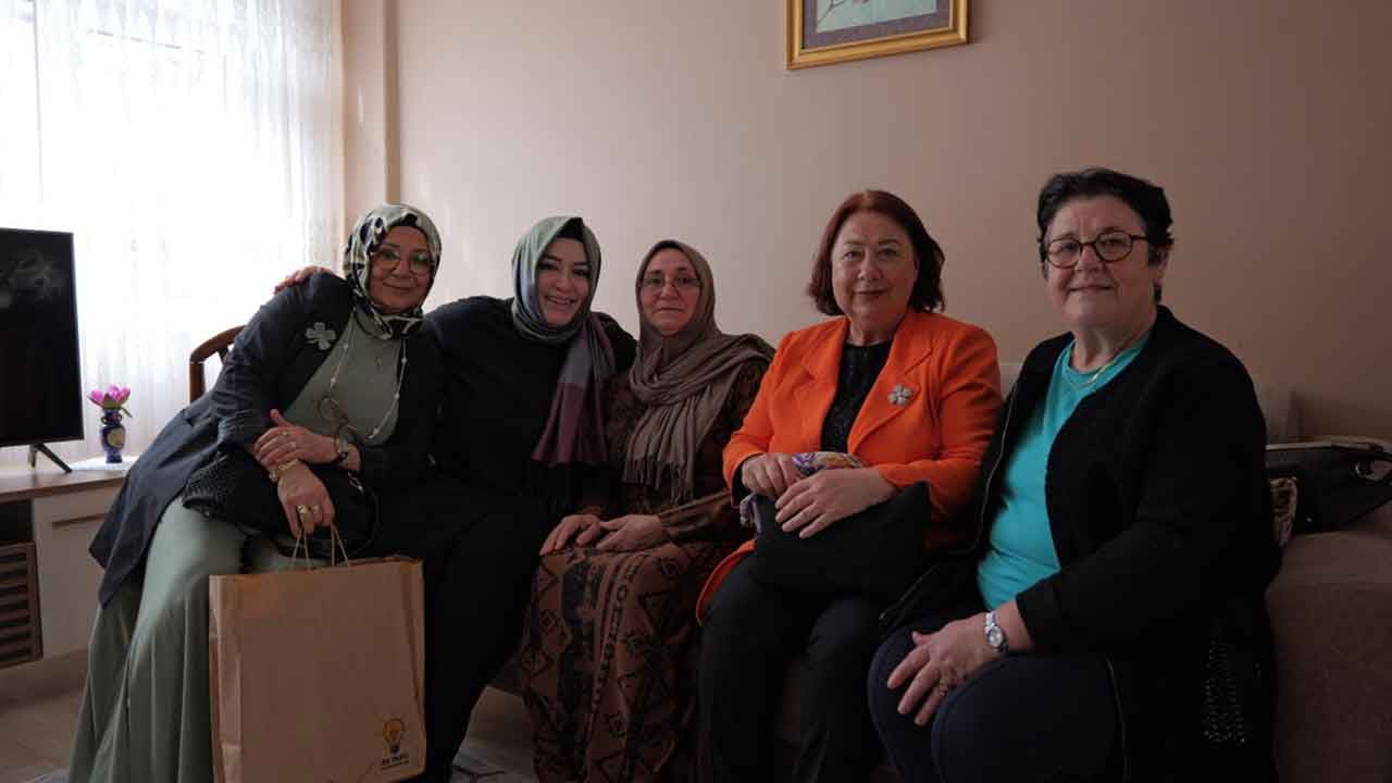 Foto - AK Partililerden İstanbul'da anlamlı ziyaret