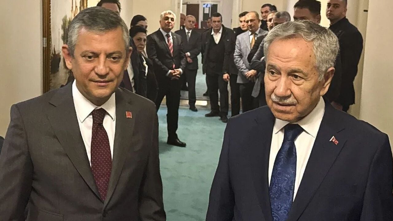 Foto - AK Parti’nin karın ağrısı Arınç, Özel’le görüşmüştü! CHP kanadından "Ramazan" kılıflı örtbas geldi 