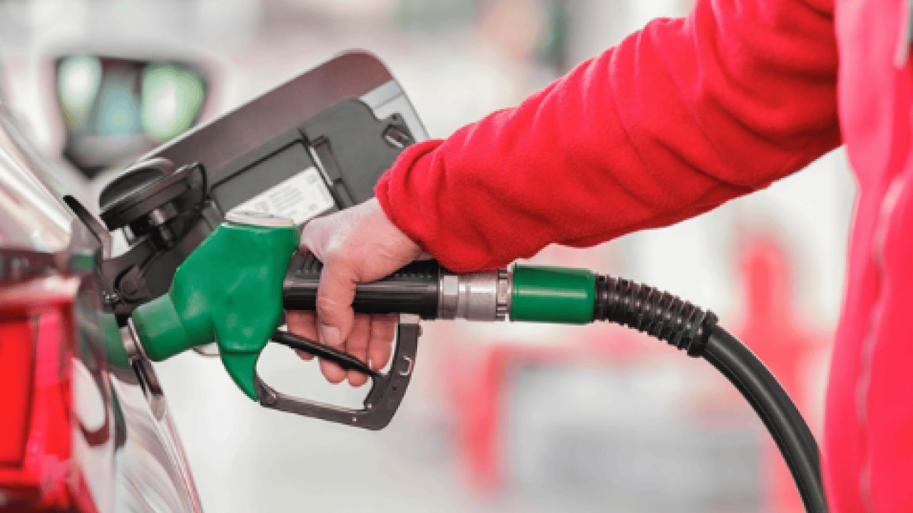 Foto - Akaryakıt fiyatları güncellendi! Benzin ve motorine dev indirim