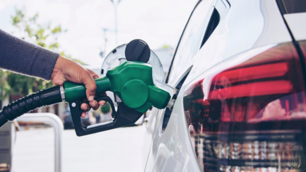 Foto - Akaryakıta çifte indirim geldi, tabelayı görenler resmen bayram etti