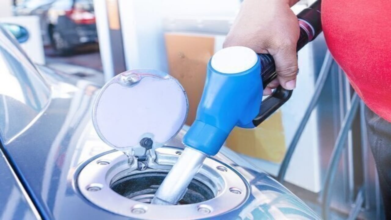 Foto - Akaryakıta çifte indirim geldi, tabelayı görenler resmen bayram etti