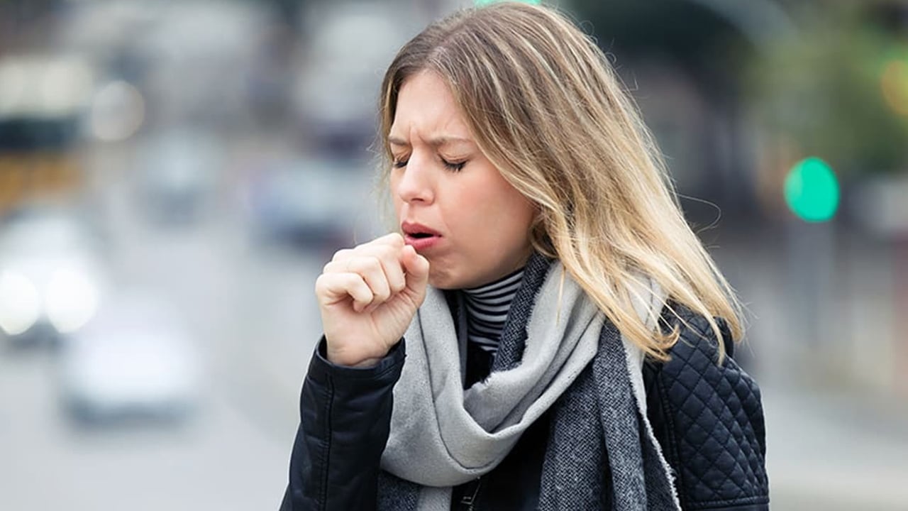 Akciğer kanseri belirtileri çok sinsi: Geçmeyen öksürük ve balgam uyarısı! Uzmandan tıbbi görüş ve öneri 
