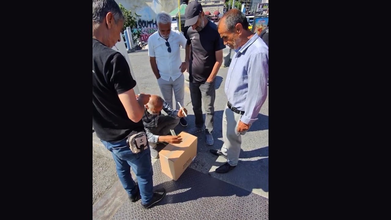 Foto - Akıllara Kemal Sunal geldi! Galata’da ‘bul karayı al parayı’ kumarı