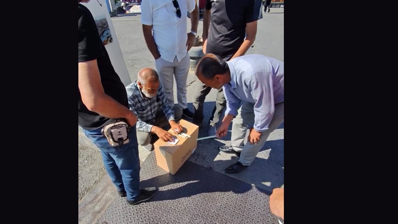 Foto - Akıllara Kemal Sunal geldi! Galata’da ‘bul karayı al parayı’ kumarı
