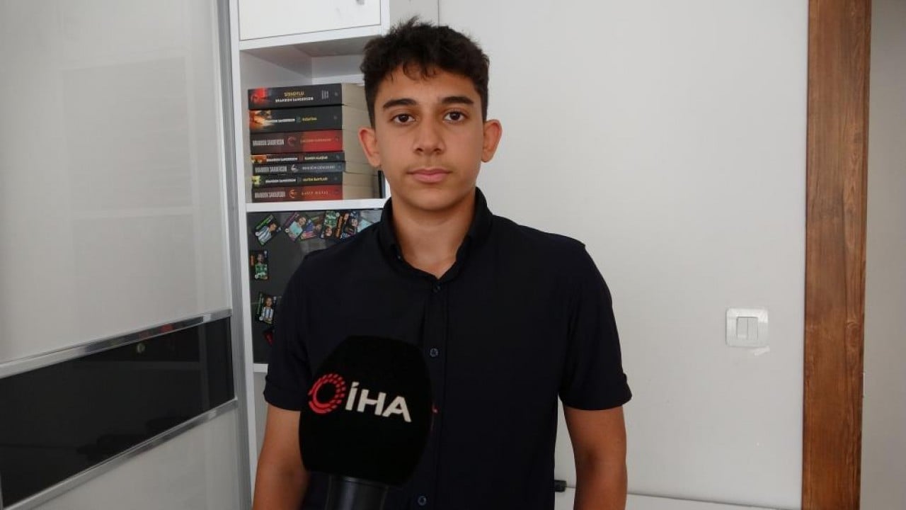 Foto - Her şey akıllı telefonu bırakıp tuşlu telefona geçişle başladı! LGS’de Türkiye birincisi oldu 