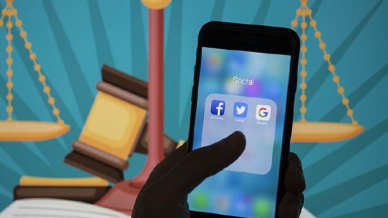 Foto - Akın Gürlek ayağının tozuyla duyurdu: Sosyal medyada yorum yapanlara kimlik zorunluluğu!