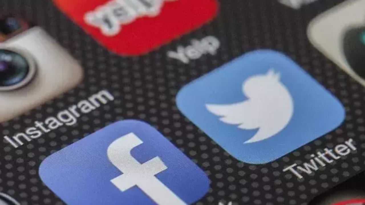 Foto - Akin Gürlek ilk mesajı vermişti: Sosyal medyada anonim devri bitiyor!