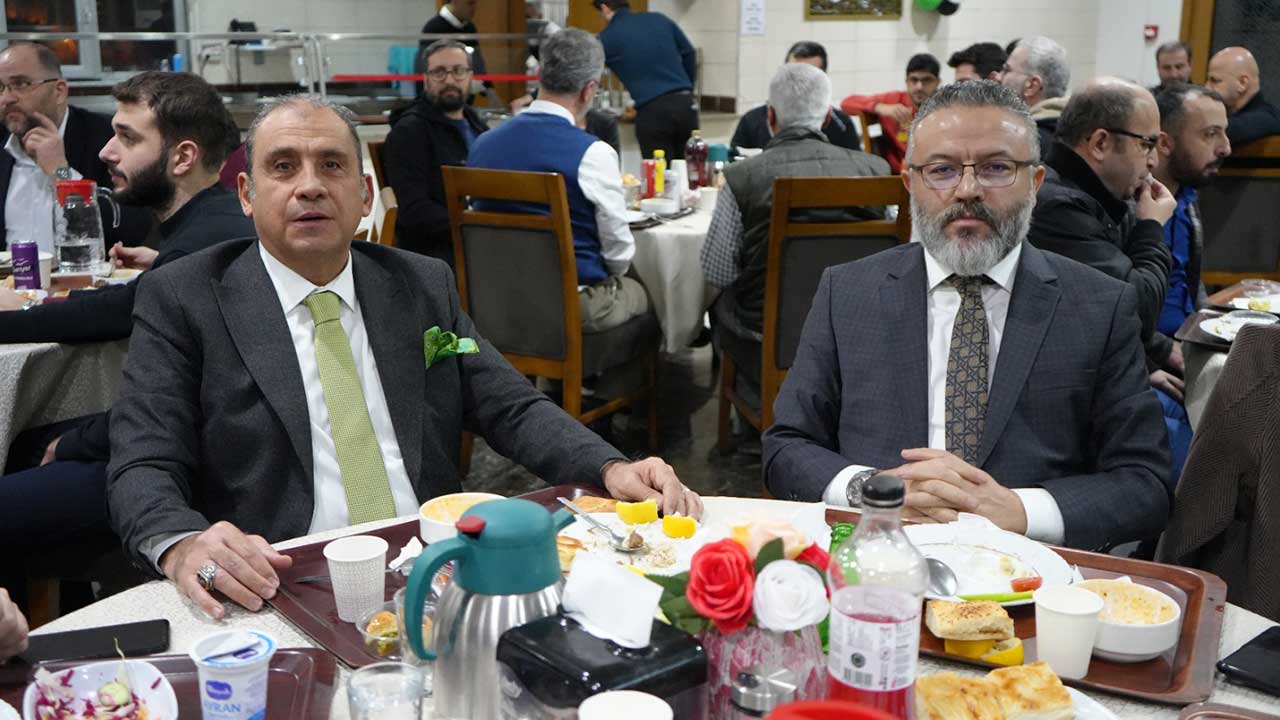 Foto - Akit ailesi iftarda buluştu