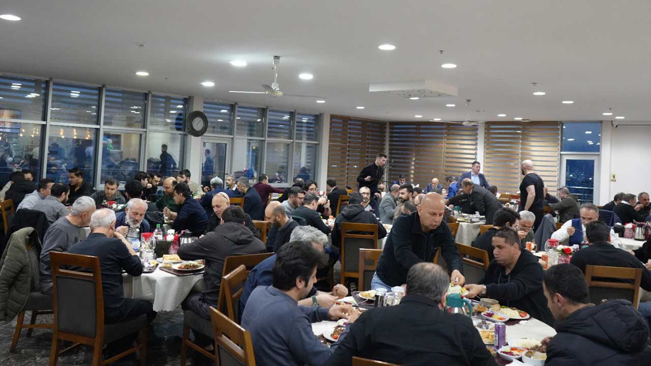 Foto - Akit ailesi iftarda buluştu