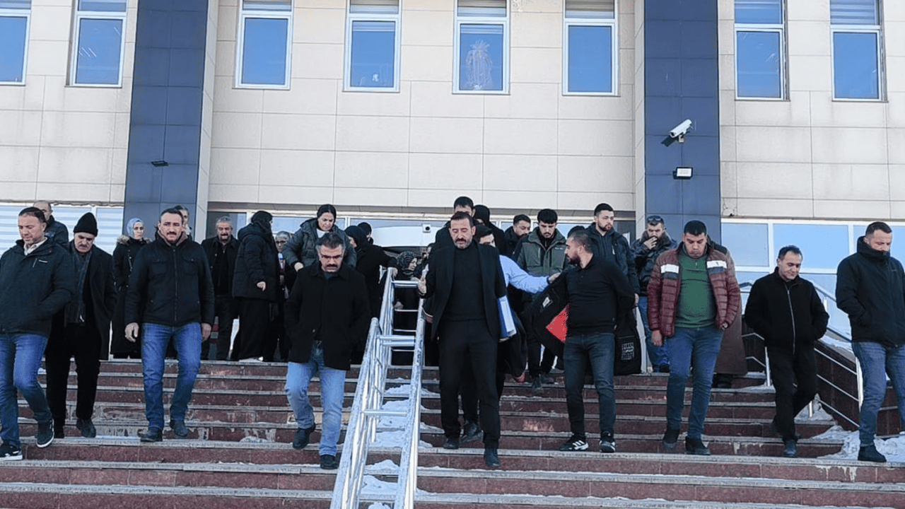 Foto - Akülü arabasıyla oynarken kurşunların hedefi olmuştu: 5 tutuklu sanıktan biri serbest bırakıldı