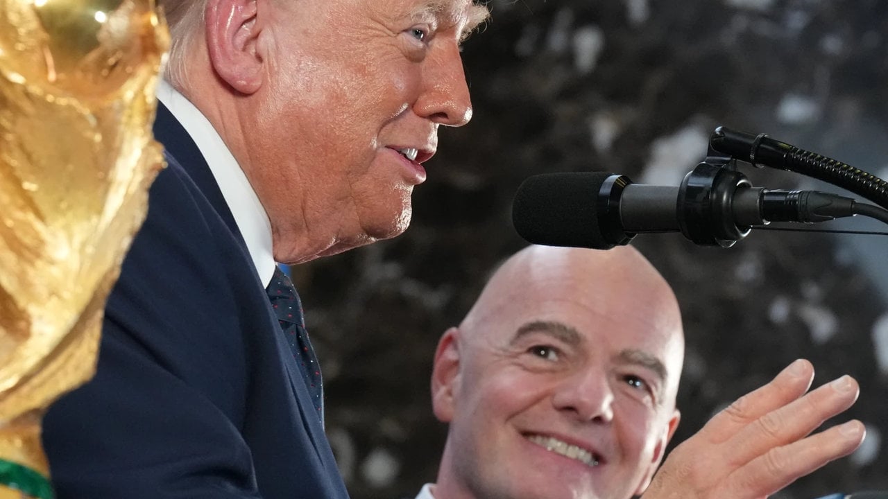 Foto - "Al takke ver külah" diye tam da buna denir... Trump, kırmızı kart cezasını iptal eden FIFA Başkanı Infantino’yu ödüllendiriyor