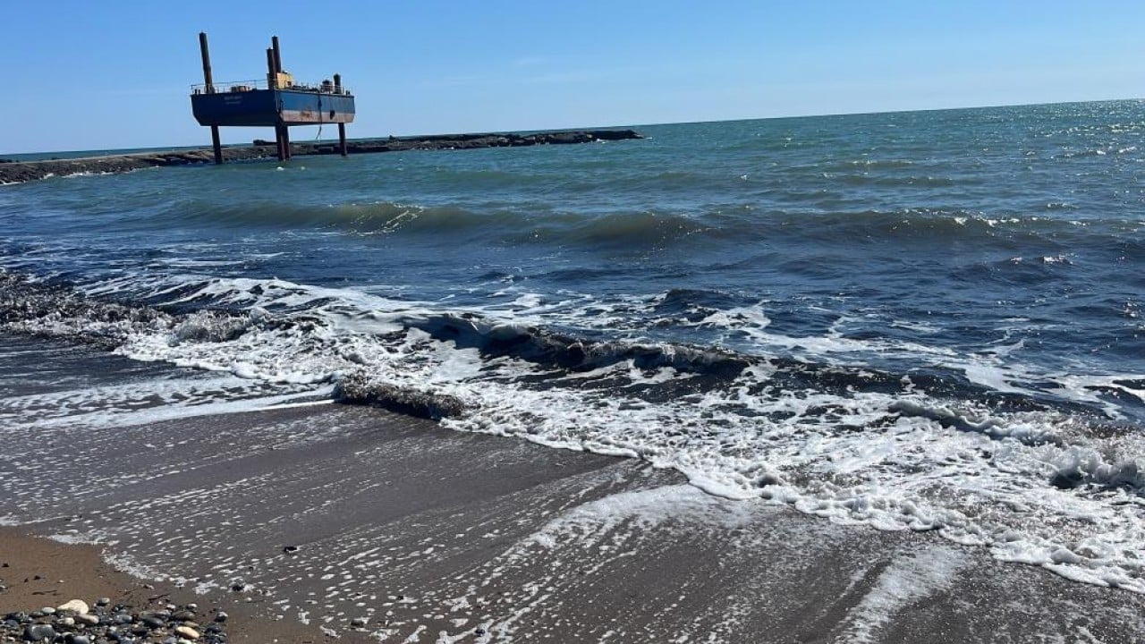 Foto - Alanya sahilinde denizdeki siyah tabaka korkuttu