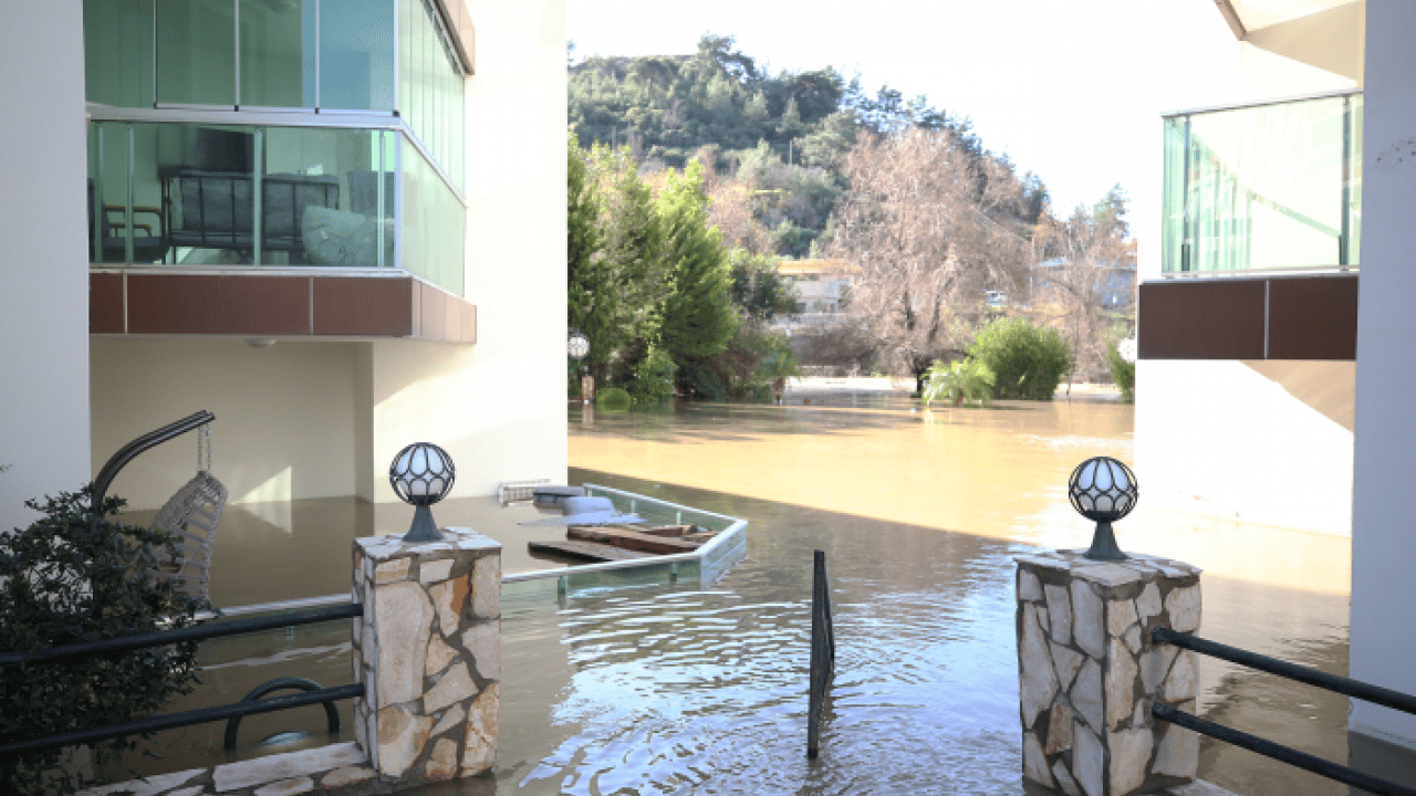 Foto - Alanya’da baraj alarmı! Dim çayı taştı, mahalleler boşaltıldı