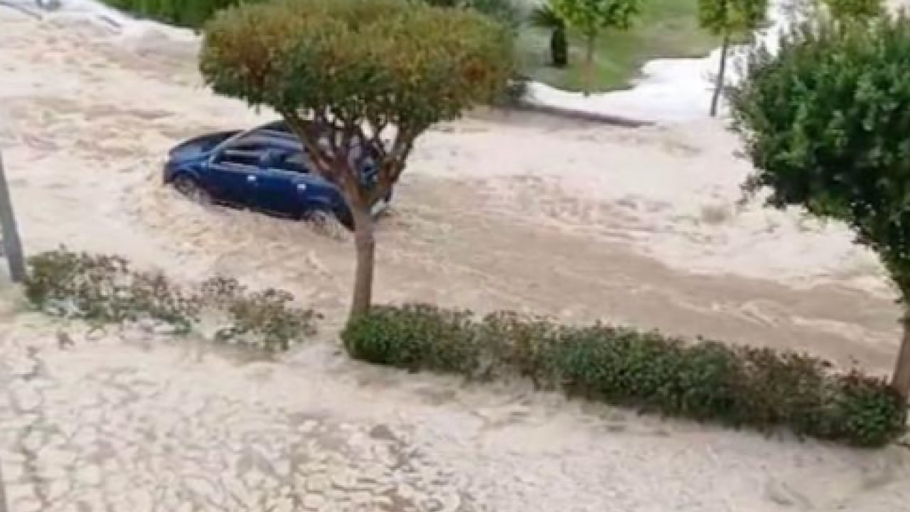 Foto - Alanya’da gökyüzü delindi: Yağmur, Dolu ve fırtına hayatı felç etti!