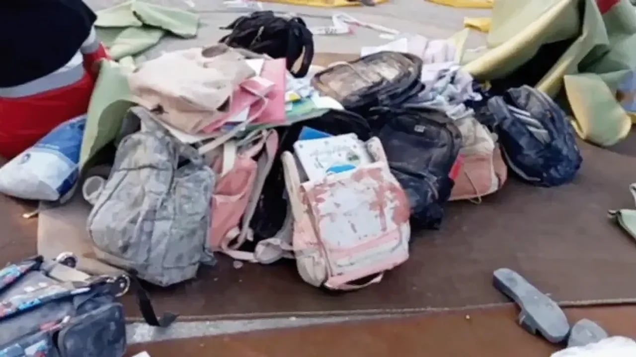 Foto - Alçaklık, iliklerine kadar işlemiş! ABD-İsrail, 150 kız çocuğunu okulda öldürdü, Rıza Pehlevi 3 Coni’ye ağıt yaktı